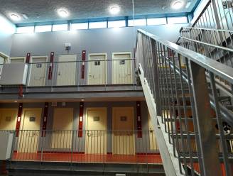 Aanval op cipiers leidt tot stakingsaanzegging