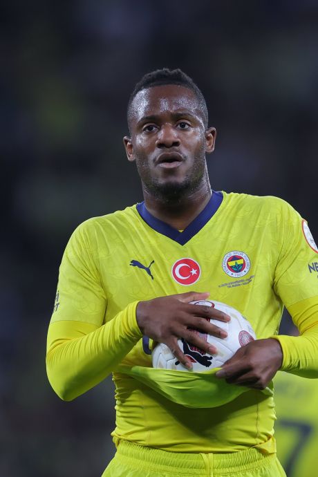 Fenerbahçe, accroché, laisse Galatasaray s’envoler vers le titre