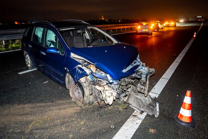 Eén van de twee betrokken auto's op de A59.