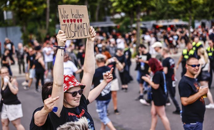 Des manifestants ont marché jusqu'à la gare olympique de Berlin pour protester contre le groupe Rammstein.