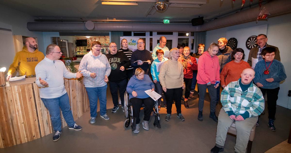 Singing at De Klup in Apeldoorn: A Choir Leader’s Heartwarming Story