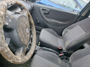 Schimmel op de stoelen, deuren en het stuur: deze auto is duidelijk heel lang niet gebruikt. Zoetermeer Broekwegschouw