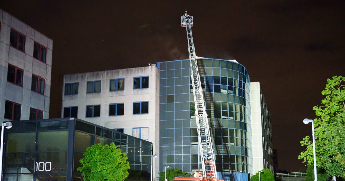 Brand in oud kantoorgebouw in Maarssen