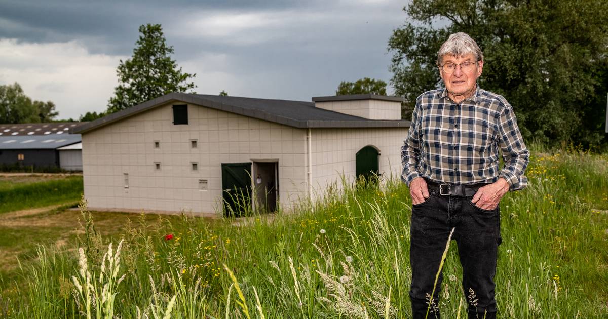 Deze IJssellinie-bunker in Welsum is vermomd als boerenschuur (en je kunt binnenkijken)