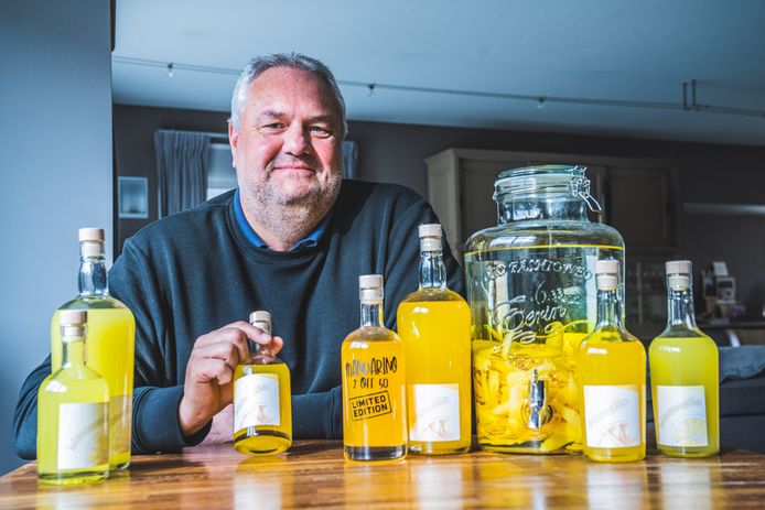 Dirk Van den Mergele maakt zelf limoncello die ondermeer in Sterrenzaken wordt verkocht