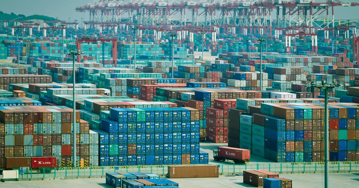 Шанхайский порт снова открывается, но последствия для логистики будут длиться месяцами |  Новости
