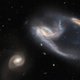 Ruimtetelescoop Hubble legt drie sterrenstelsels vast in één indrukwekkend beeld