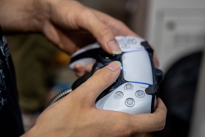 Een controller voor de PlayStation 5, beeld ter illustratie.