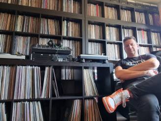 Vinylverzamelaar Johan Feys deelt zijn liefde voor het ‘zwarte goud’ in de bib