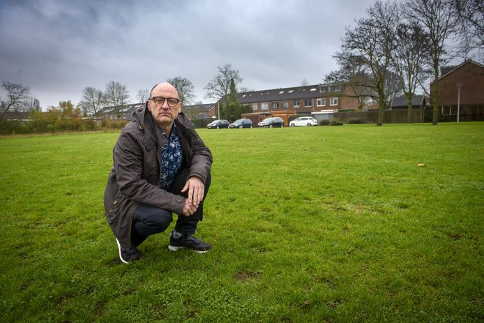 Eric Leenderts vocht met andere bewoners van de Brummense Sperwerstraat tevergeefs de bouw van zestien woningen aan
