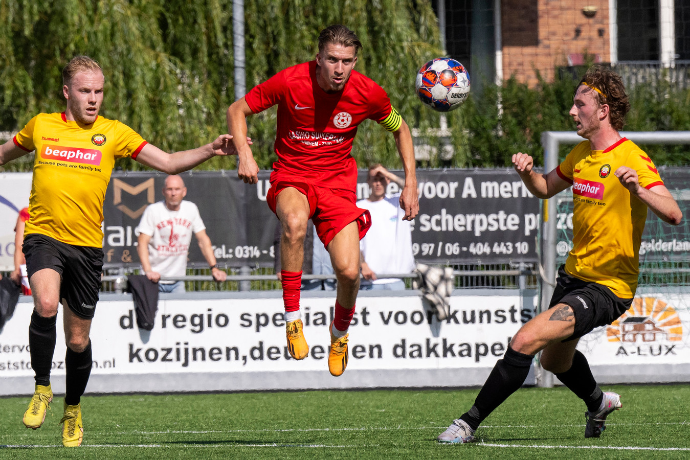 Na PSV, Feyenoord en de club van Sneijder voetbalt Wallenburg nu bij