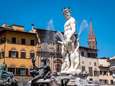 160 euro boete voor Belgische toeristen die in water van historische fontein springen