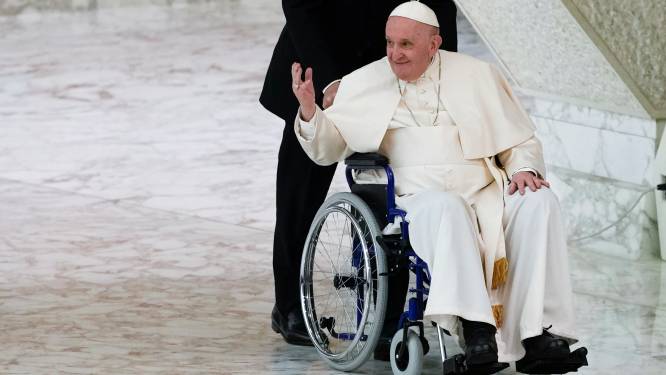 “Paus annuleert bezoek aan Libanon om gezondheidsredenen”