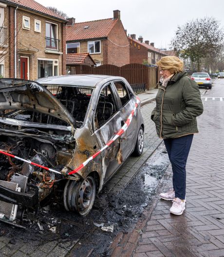Opnieuw is het raak in Arn­hem-Zuid: eigenaren in alle staten na drie autobran­den op één ochtend