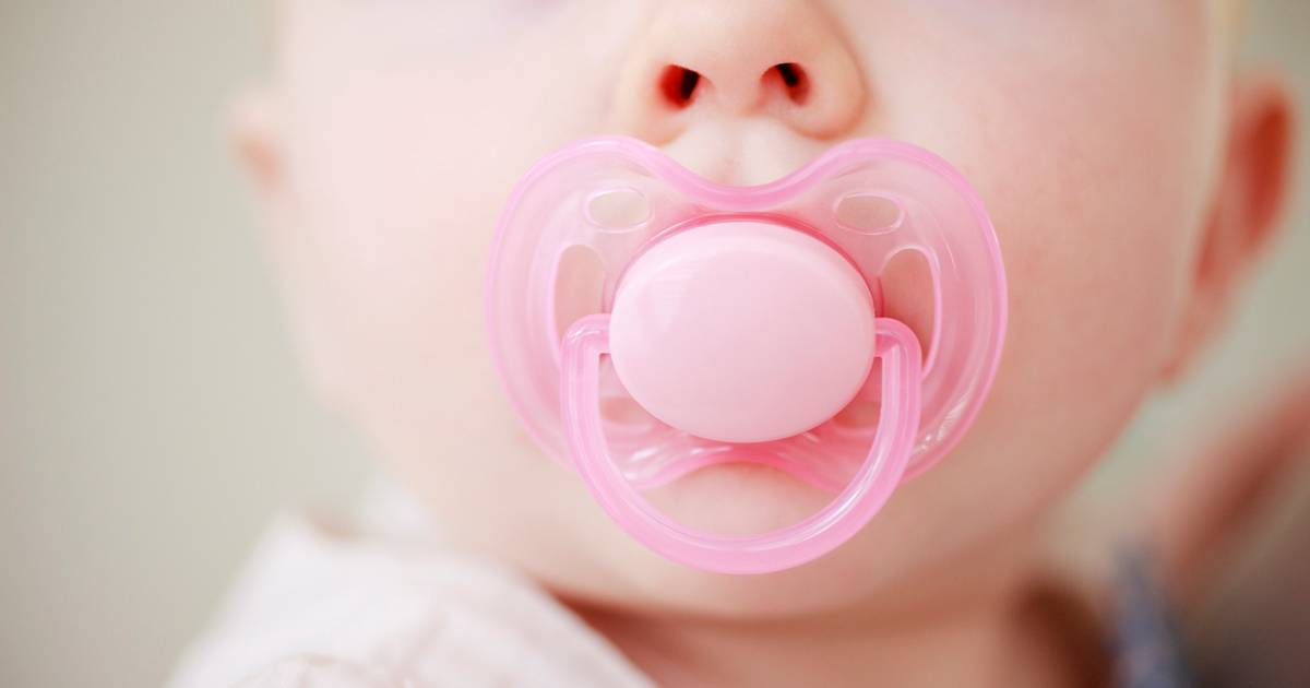 Machouyou - Voici une bouche d'enfant qui a sucé son pouce