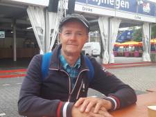 Eerste uitvaller Vierdaagse stopt al bij 5 kilometer vanwege blessure door parachutesprong