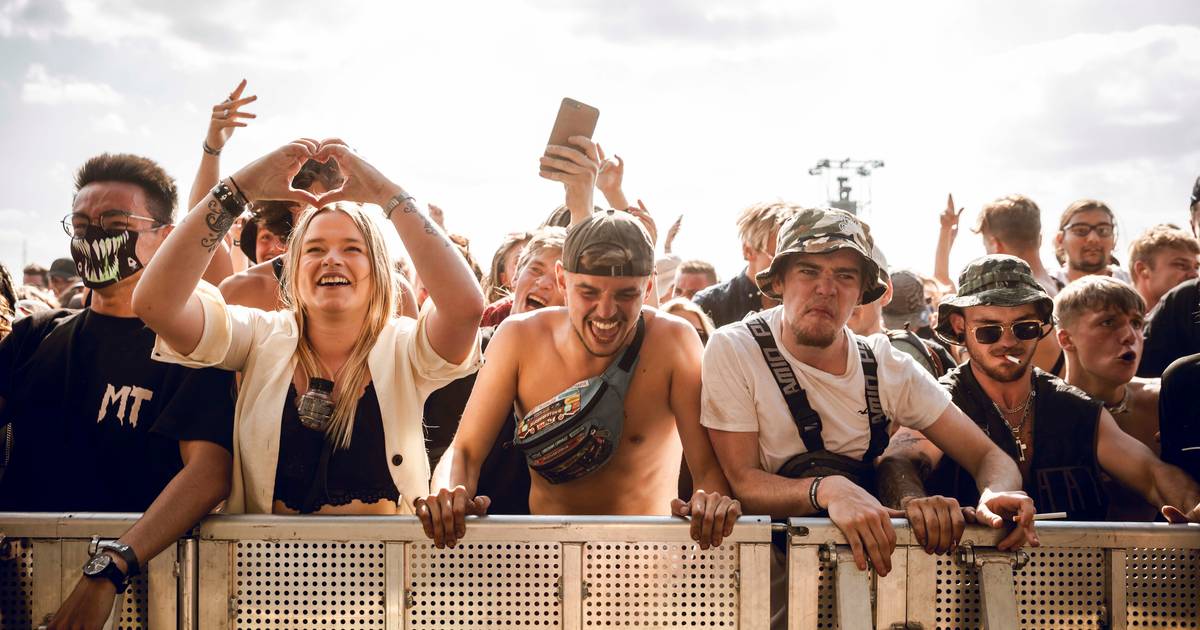 REPORTING.  No masks, no distance, but lots of beer, beats and butt: this was drum and bass festival Rampage Open Air |  Lommel