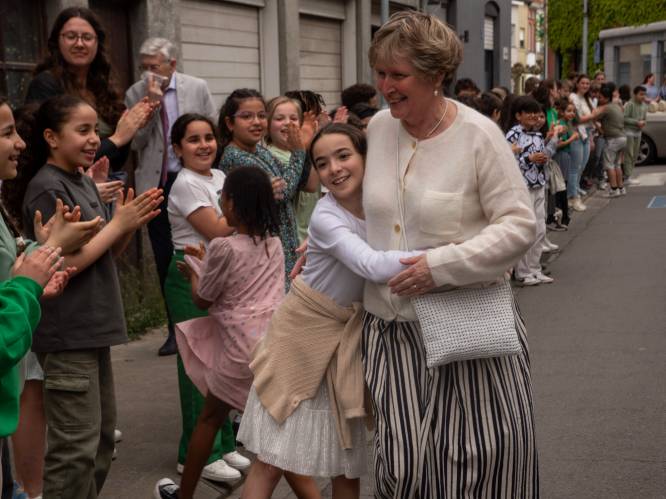 IN BEELD. Gertrudis neemt afscheid van directrice Kathleen, een icoon van de basisschool: “Mijn leven was Gertrudis”