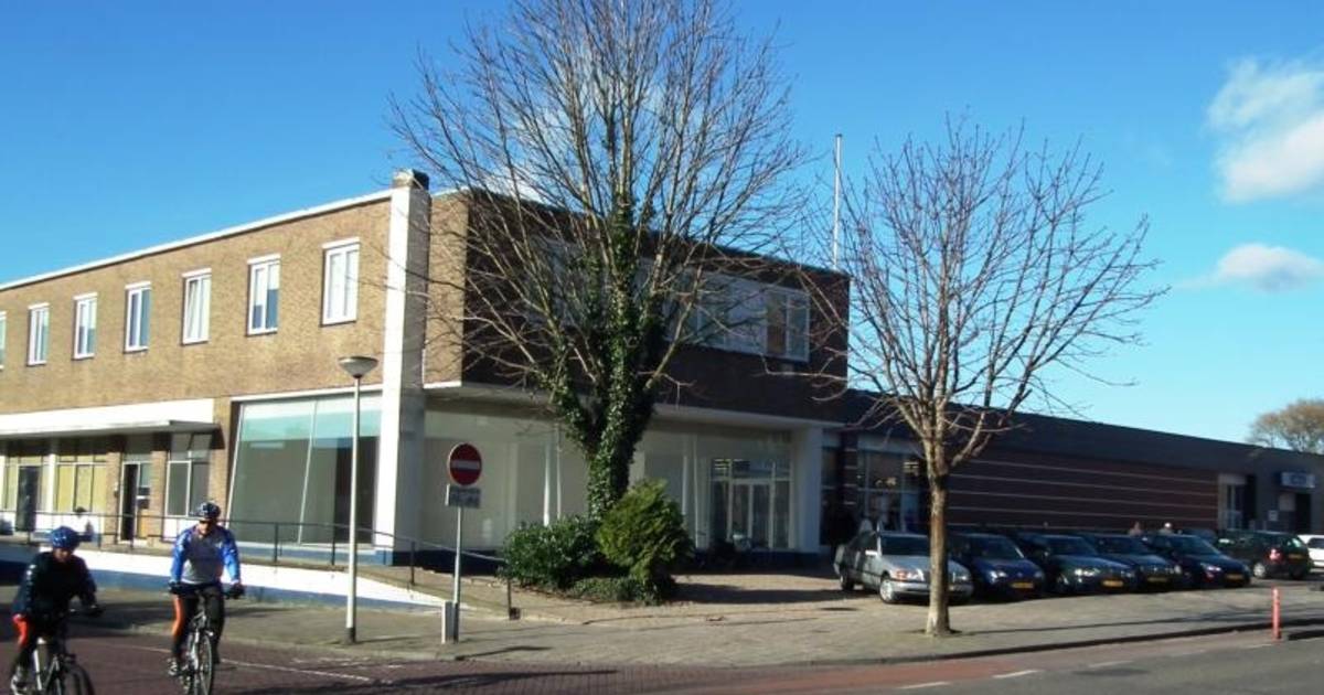 Strijd om winkels in oude garage Bergen op Zoom bndestem.nl