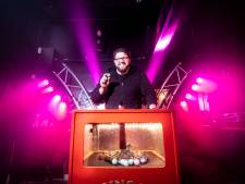 Horeca dicht ,dus werken kroegbazen nu als elektricien of bingomaster: ‘Een gestructureerd leven is niks voor mij’