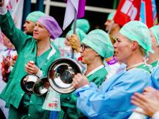 Honderden operaties gaan niet door vanwege ‘grootste staking ooit’ in academische ziekenhuizen