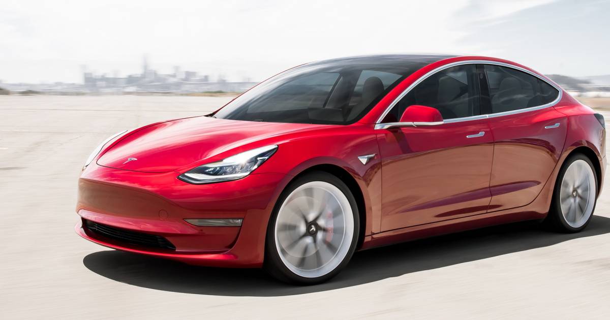 Tussen Manie Wederzijds Tesla's geheime 'miljoen kilometer'-accu moet elektrische auto fors  goedkoper maken | Auto | AD.nl