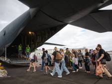 Zo'n honderd toeristen, waaronder twee Nederlanders, geëvacueerd van onrustig Nieuw-Caledonië