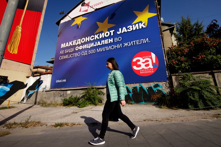Macedoniërs mogen zich vandaag in een referendum uitspreken over de nieuwe naam van het Balkanland en over de wenselijkheid van toetreding tot de NAVO en de Europese Unie.  Beeld EPA