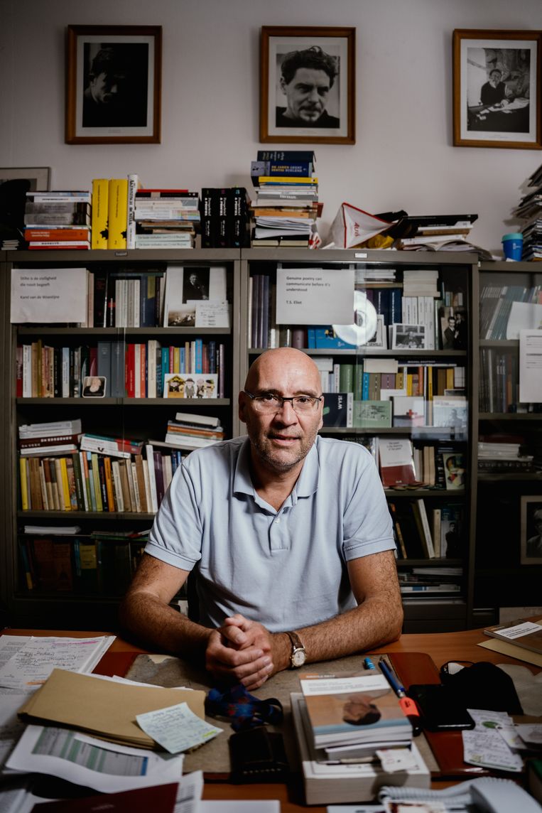 'Als literaire auteurs zoals Kristien Hemmerechts correct taalgebruik al niet meer zo belangrijk vinden, waarom zouden jongeren dan nog de taal goed bestuderen?'
 Beeld Wouter Van Vooren