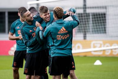 Ajax wacht makkelijk potje, goalfestijn in Sittard en dribbelkoning Laursen