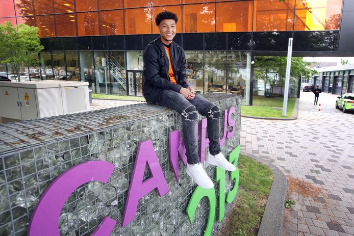 Voetbaltalent Amin el Hani doet naast zijn sport ook eindexamen op de Campus 013.