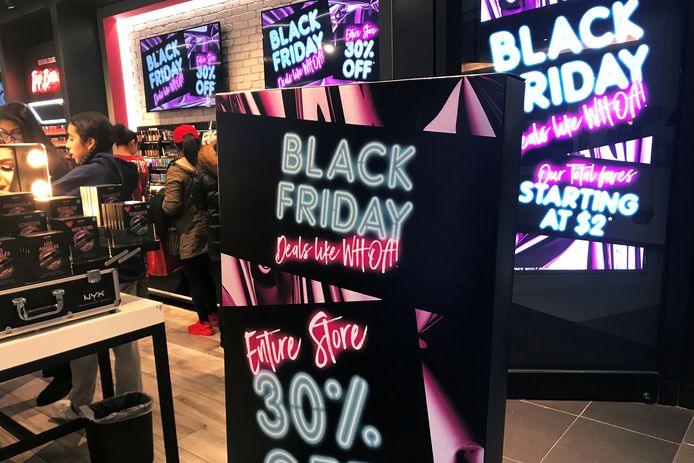 Black friday store phone deals 2018