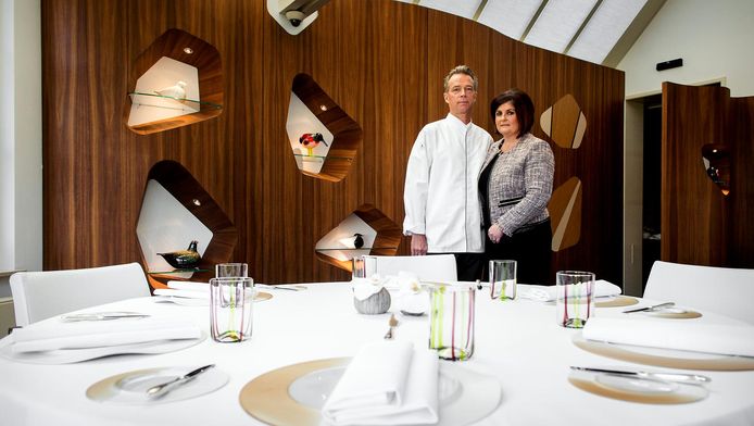 Chef-kok Jannis en Claudia Brevet van restaurant Inter Scaldes. Het etablissement is wederom verkozen tot het beste restaurant van Nederland, door de restaurantgids Lekker. Inter Scaldes heeft twee Michelinsterren