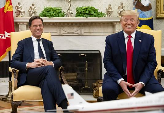 Minister-president Mark Rutte ontmoet de Amerikaanse president Donald Trump in de Oval Office van het Witte Huis.