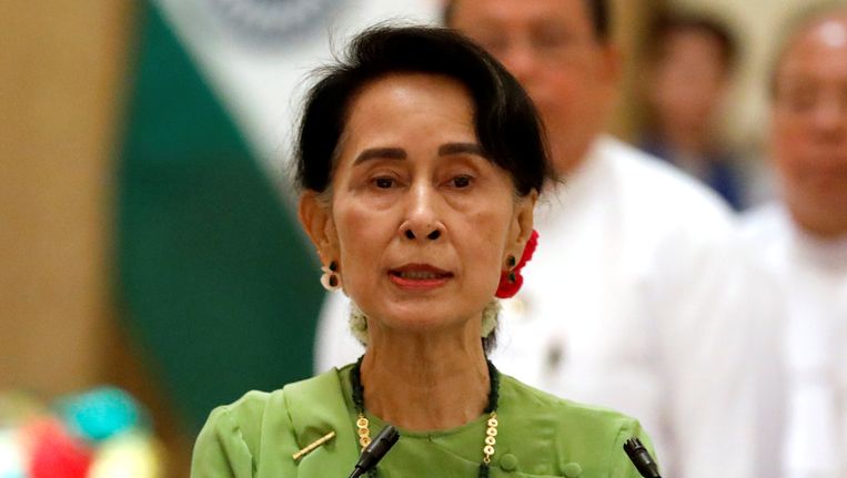 Aung San Suu Kyi vorige week op een persconferentie in Naypyitaw na een ontmoeting met de Indiase premier Modi. Beeld reuters