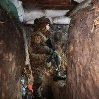 Hooggeplaatste medewerker dood gevonden in Russische ambassade op Cyprus • Hoogste aantal burgerdoden in Oekraïne sinds 2022