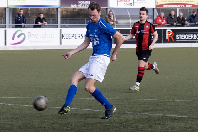 Matchwinner Sander Megens neemt het doel van Best Vooruit onder vuur.