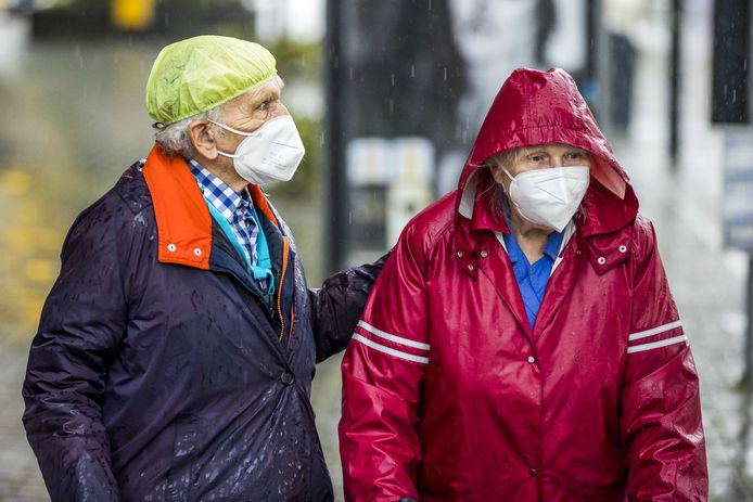Inwoners van Zuid-Limburg hebben nog tot donderdag flink wat last van de overvloedige regenval.