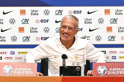 Franse bondscoach blijft op zijn hoede voor Oranje: ‘Ondanks alle blessures wordt het niet makkelijk’