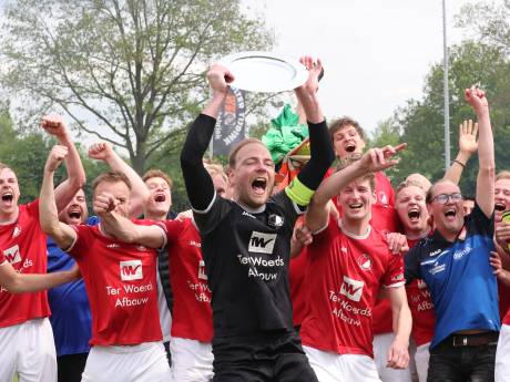 Reünie-speler Geerlings had in de Kuip kunnen zitten maar staat toch liever bij kampioen Reünie op het veld