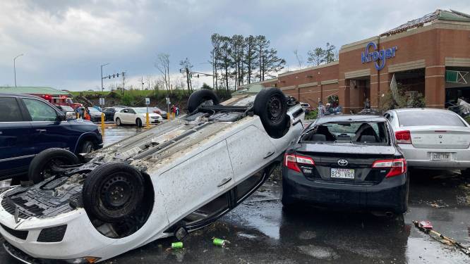 Zeker drie doden, mogelijk honderden gewonden door zware tornado in Arkansas