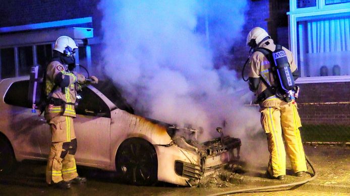 Vrijdagmorgen is Enschede opnieuw opgeschrikt door een autobrand. Het is nummer 50 van dit jaar, een triest record.