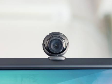 Op zoek naar een nieuwe webcam om te videovergaderen? Hier moet je op letten