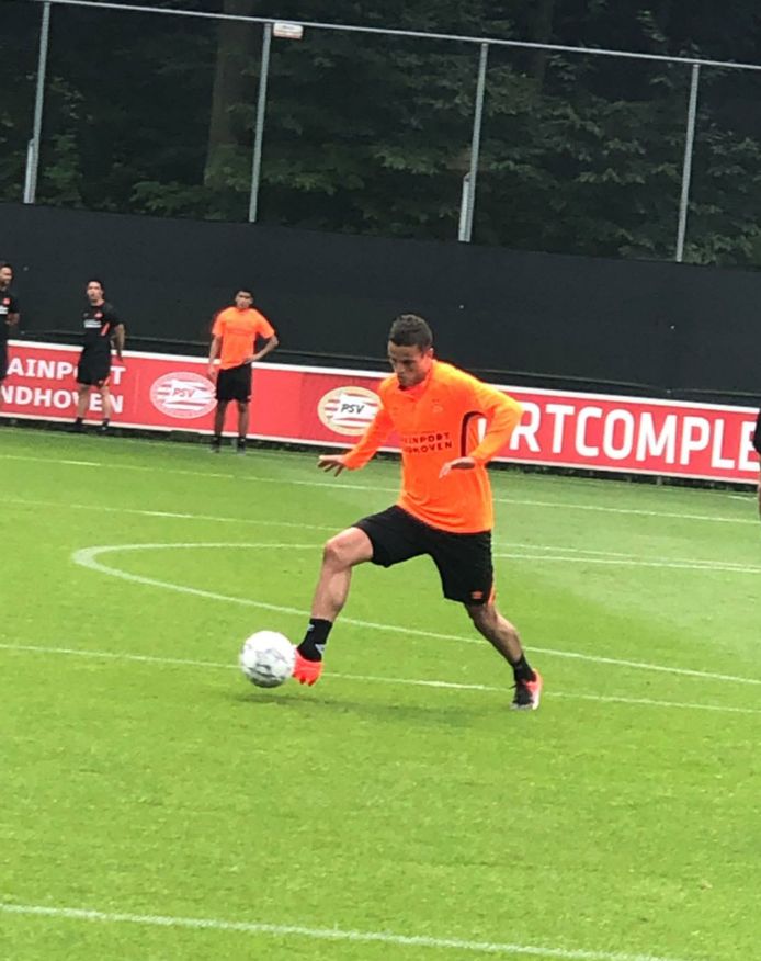 Ibrahim Afellay is terug op het trainingsveld bij PSV 1.