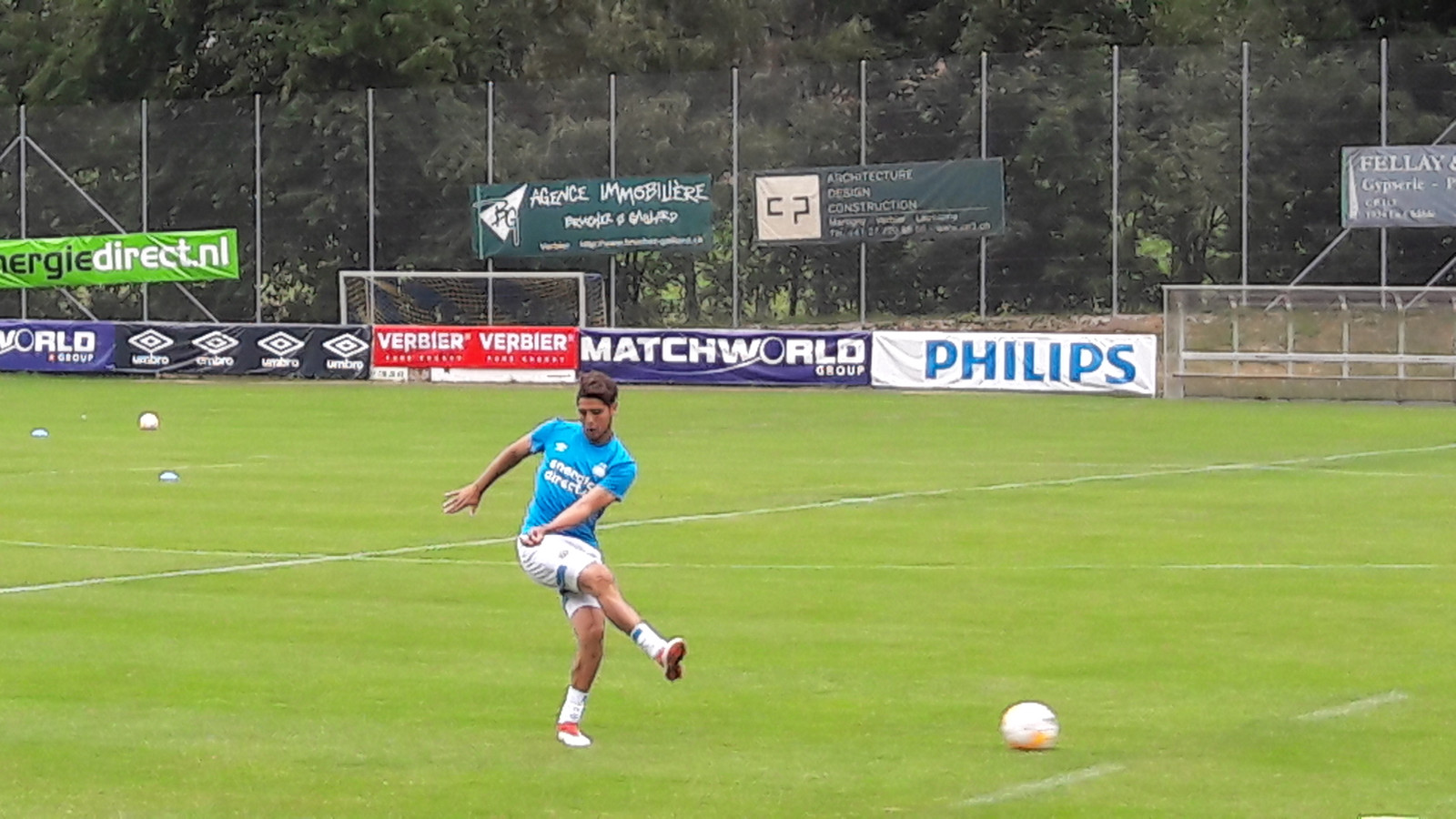 Maxi Romero maakte zaterdag zijn debuut voor PSV.