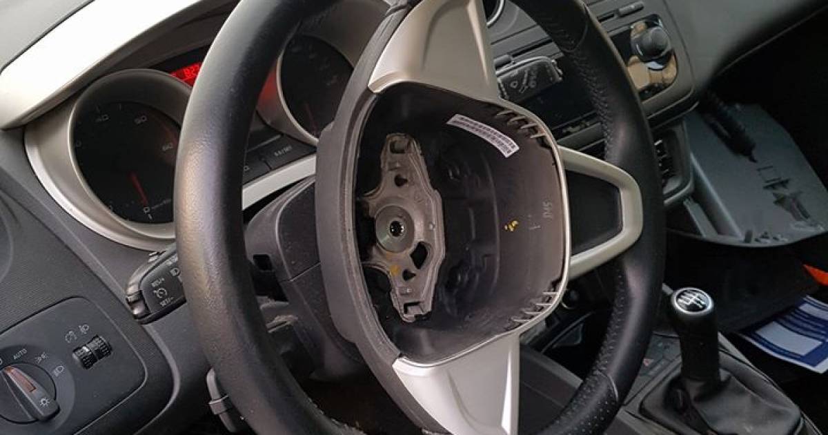 Airbags gestolen uit auto's in DuivenZuid Liemers gelderlander.nl