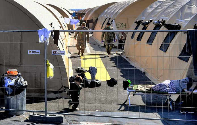 Beelden van een Afghaans vluchtelingenkamp op de Amerikaanse Ramstein legerbasis in Duitsland.