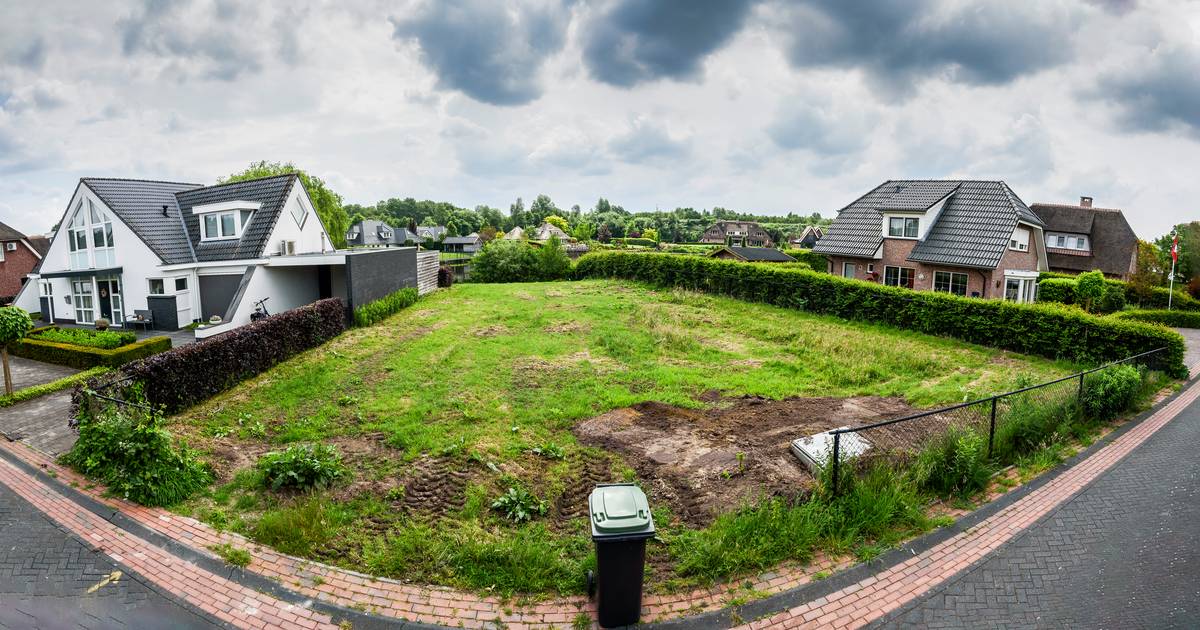 Buurtbewoners in verweer tegen bouw ‘afschuwelijk huis’ in De Lutte: ‘Dat vinden wij ontzettend jamm