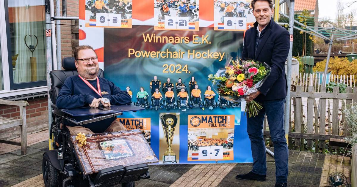 Rolstoelhockeyer Richard uit Mijnsheerenland ontvangt felicitaties voor EK-overwinning | Hoeksche Wa