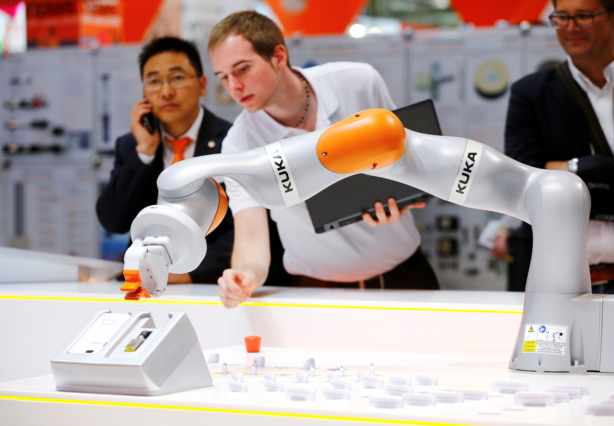 De Duitse robotmaker Kuka werd overgenomen door een Chinees bedrijf. Beeld REUTERS